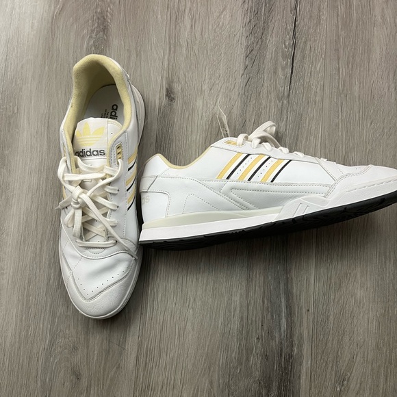 Adidas A R Low Leather Trainers BD7840 US 13 White/Grey/Yellow/Black ✨brand new✨ - Picture 3 of 6